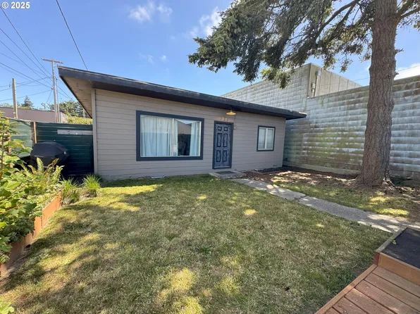 131 S Wasson St, Coos Bay, OR 97420
