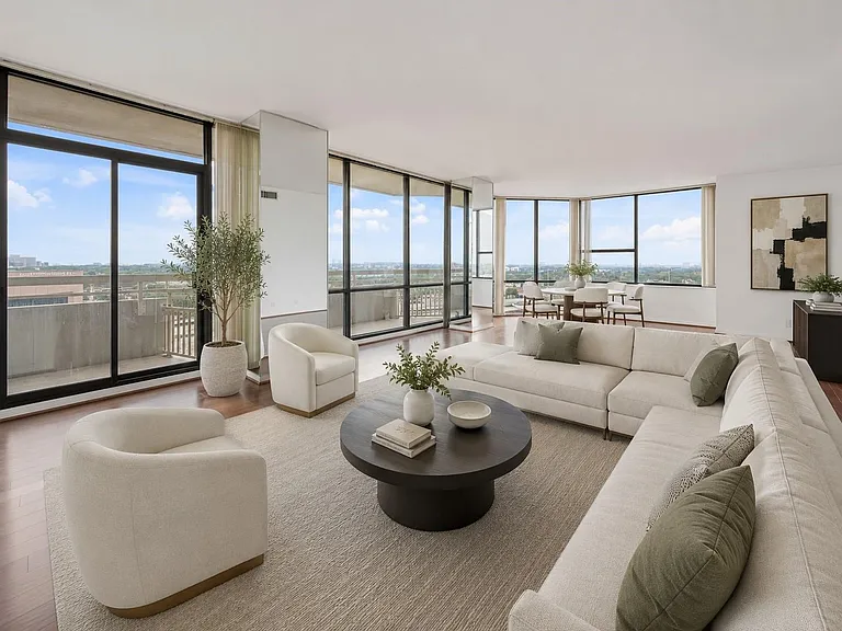 15 Greenway Plz #10G — Photo 15