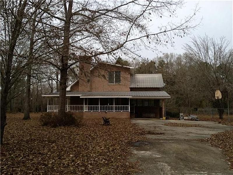 2nd image of 545 Blackberry Rd
