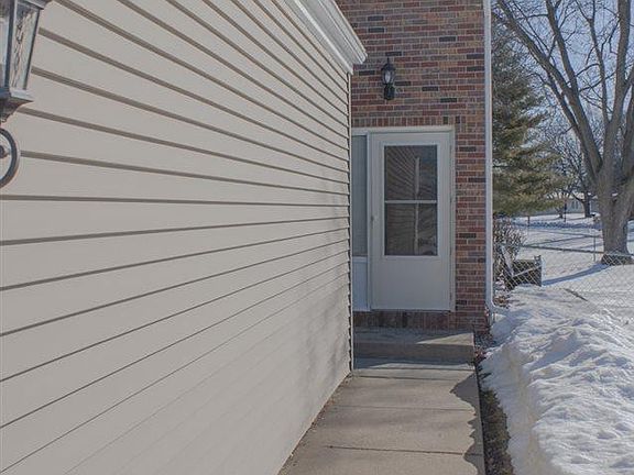 2nd image of 5542 S 42nd Street Ct
