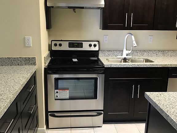 2nd image of 20741 NE 4th Ct APT 201
