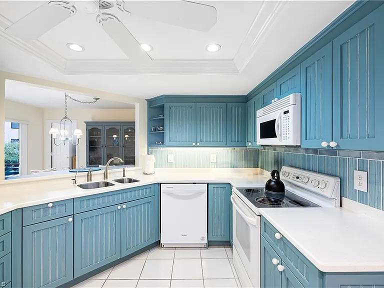 565 Beachwalk Cir #T-102 — Photo 9