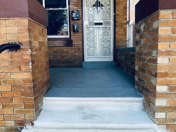 3rd image of 1314 W Rockland St