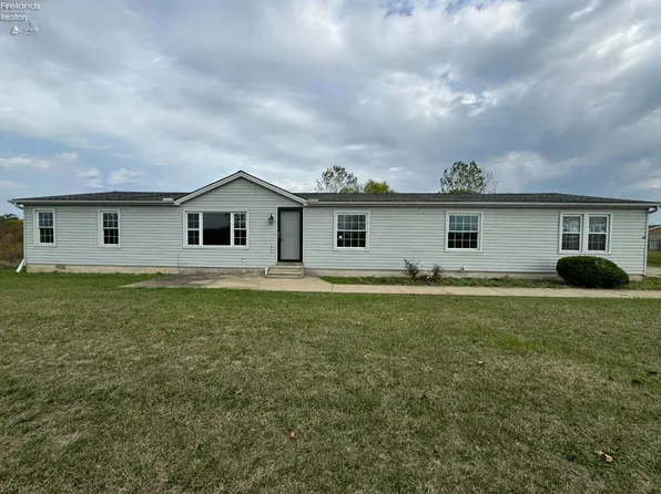 185 Forest Green Dr, Lakeside Marblehead, OH 43440