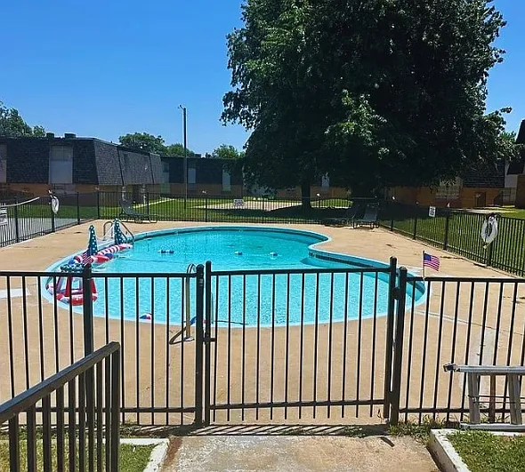 Jasper Gardens Apartments