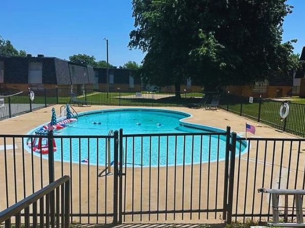 2502 N Rockwell Ave #229