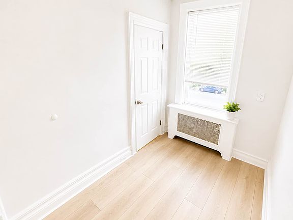 5th image of 9322 3rd Ave Floor 2