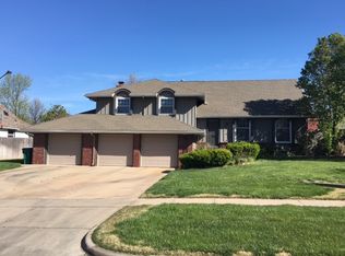 7000 E Stonegate St, Wichita, KS 67206