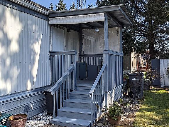 5th image of 401 37th St SE Unit 99