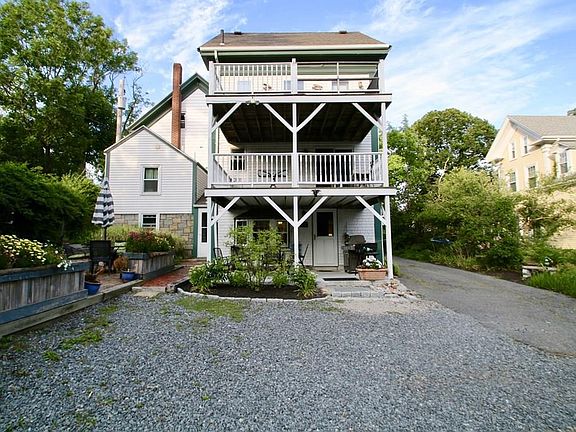 4th image of 170 1/2 Granite St APT 1