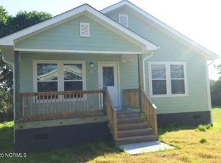 711 Mulberry St, Beaufort, NC 28516