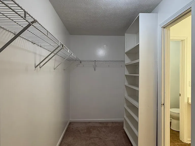2029 Manor Oak Ln — Photo 13