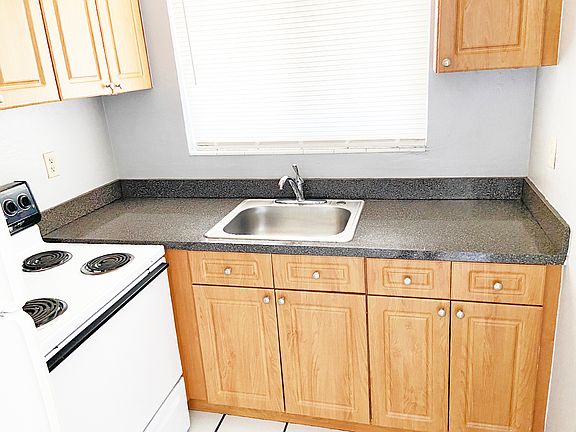 3rd image of 1958 Liberty St #10932371