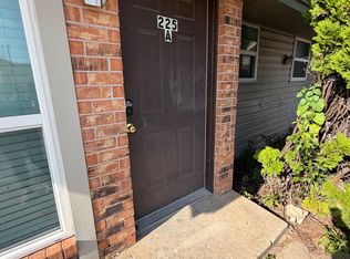 225 Bull Run St APT A, Norman, OK 73071