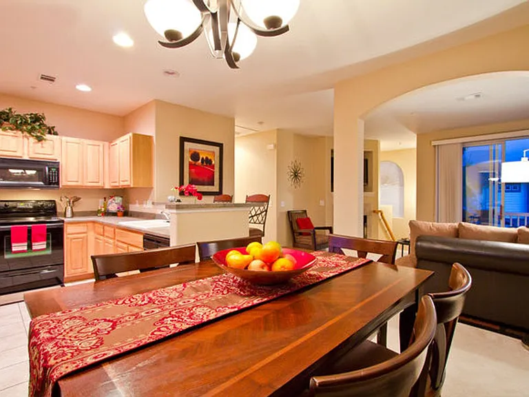 2845 Willow Tree Ln #D — Photo 6