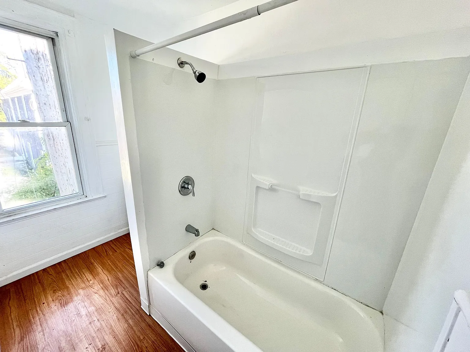 2 bed, 1025 sqft, $1,150 — Photo 4