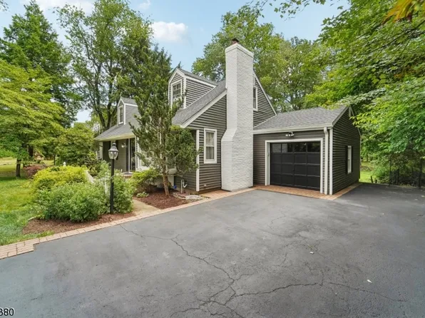 376 Grove St, Glen Rock Boro, NJ 07452