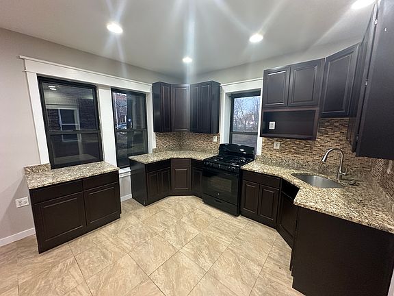 4th image of 784 Martin Luther King Blvd #101