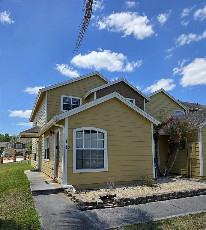 3 bed, 2.0 bath, 1881 sqft, $1,525 — Photo 1