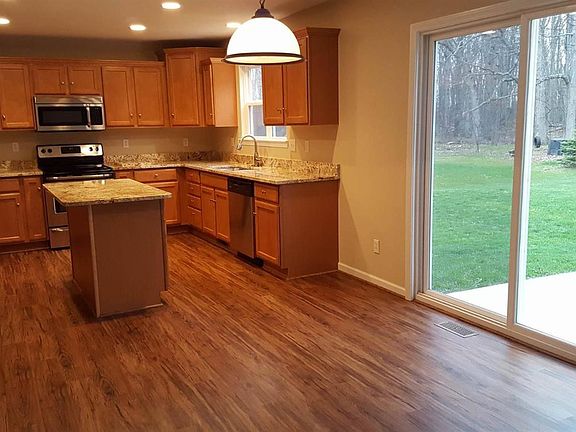 2nd image of 1333 Deer Creek Trl