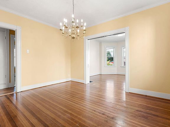 4th image of 263 Pearl St #1