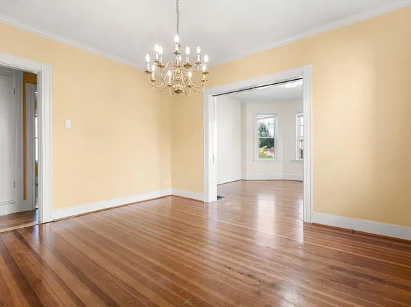 263 Pearl St #1, Newton, MA 02458