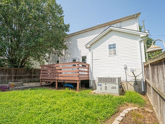 5th image of 104 Edgehill Ln