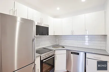 Rented by Bond New York