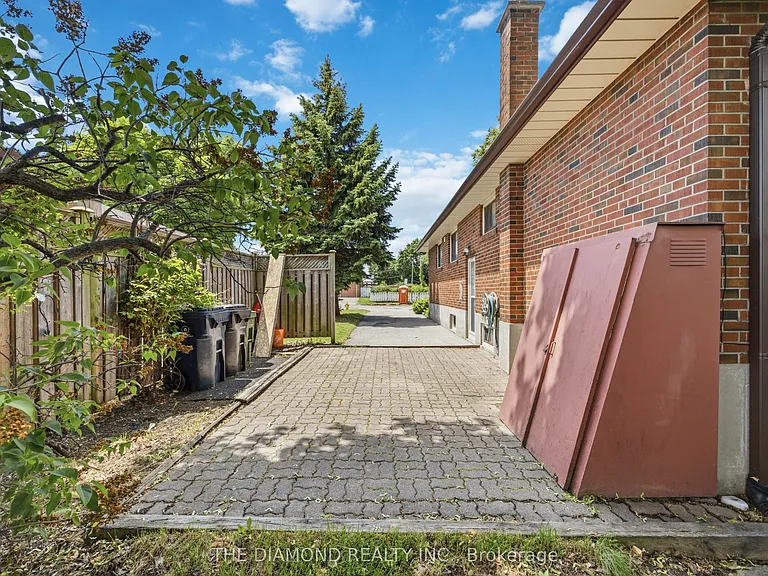 21 Jardine Pl — Photo 29
