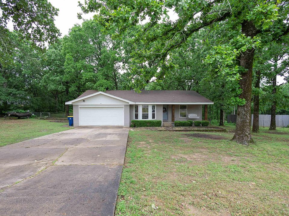 1st image of 32 Seven Point Ln