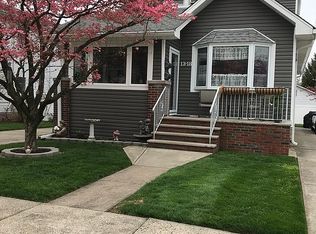 13-18 Edward St, Fair Lawn, NJ 07410