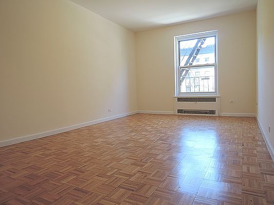 3rd image of 216 W 102nd St APT 5E