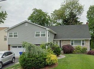 1417 Sherwood Rd, Linden, NJ 07036