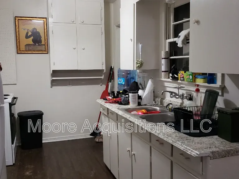 1306 N Travis St — Photo 7