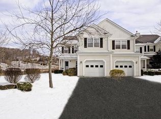 33 Thomas Rd, Poughquag, NY 12570