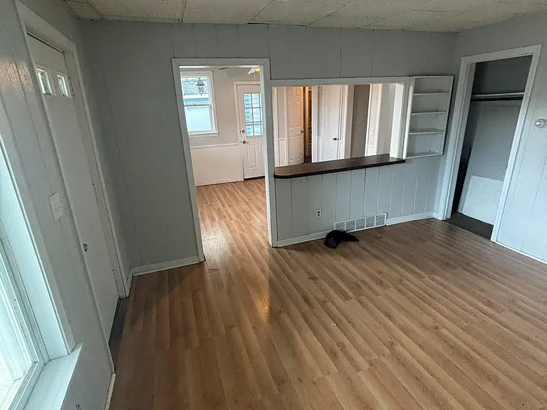 901 N Henry St — Photo 5