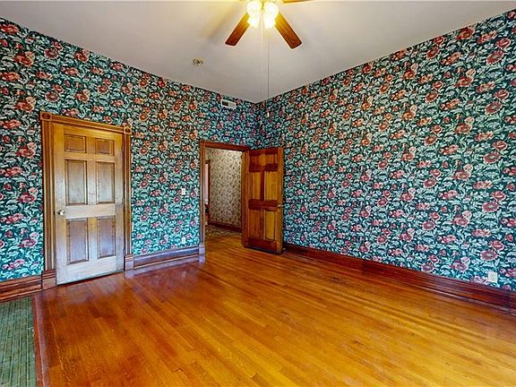 26th image of 537 N 8th St