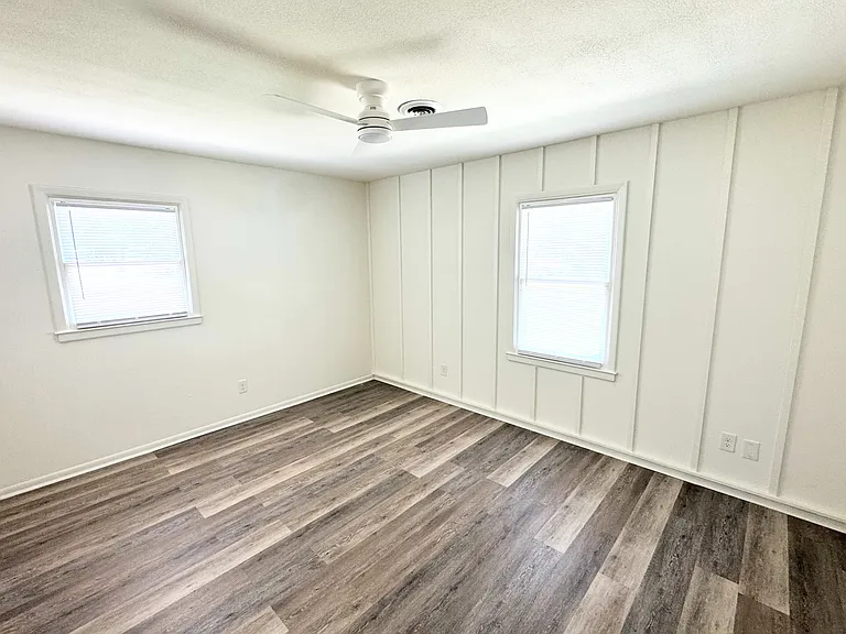 4213 Peachtree Ave — Photo 9