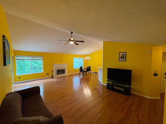 2nd image of 6221 Watchcreek Way APT 301
