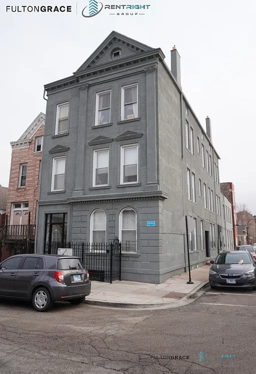 2 bed, 1.0 bath, $1,900 — Photo 2