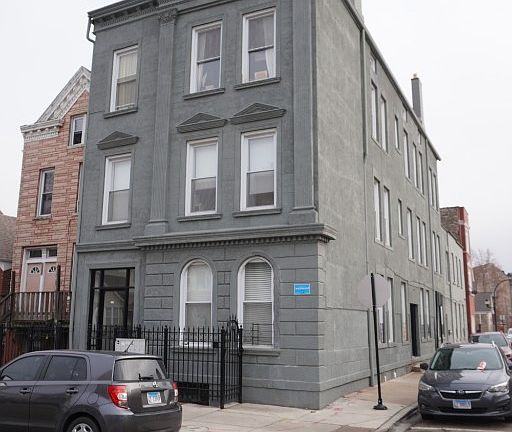2nd image of 2031 W 23rd St #7
