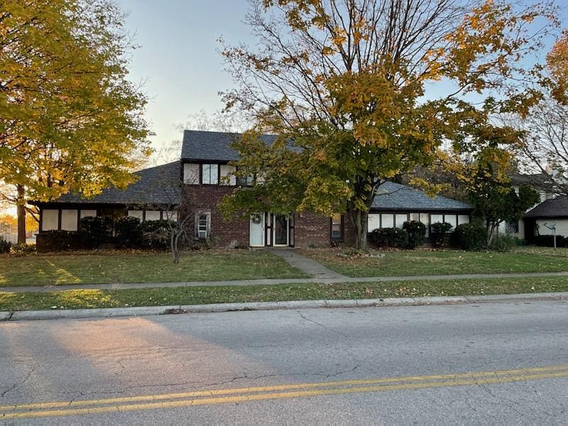 1st image of 1907 N Lakeman Dr