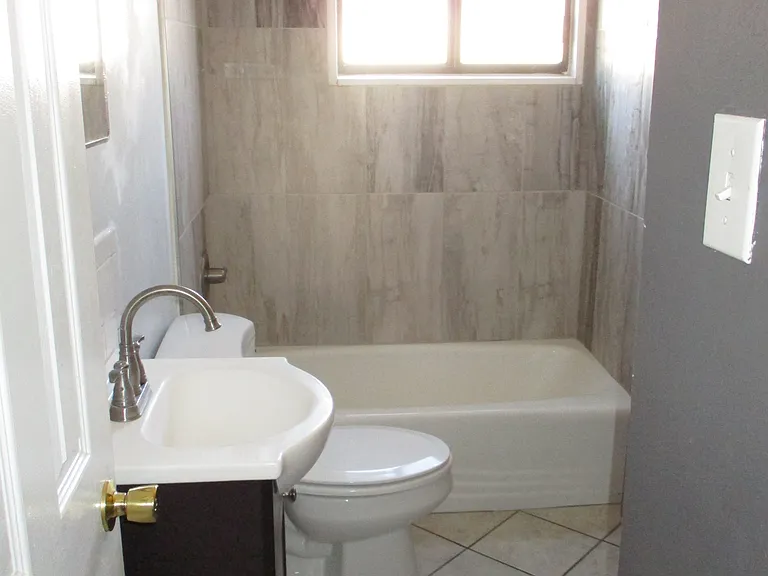 1706 Utah St NE — Photo 18