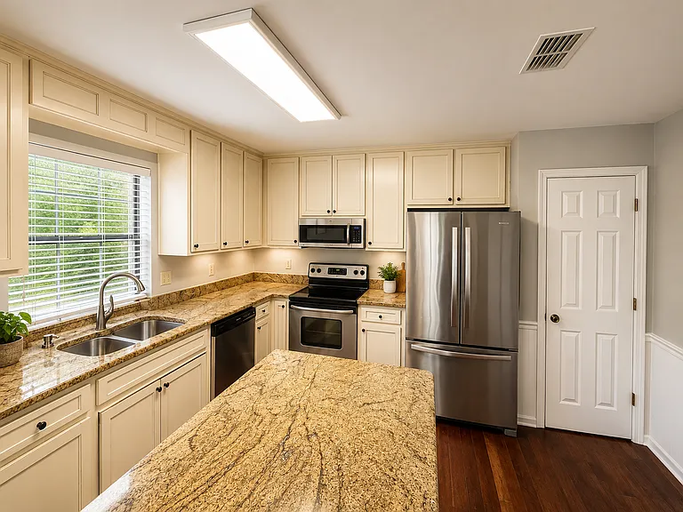 4914 Ballygar Dr — Photo 2