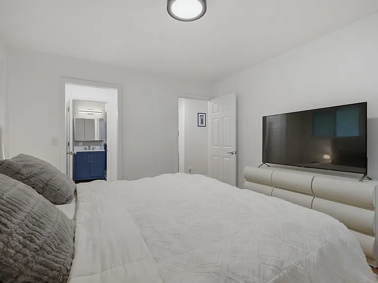 6555 Brownlee Dr — Photo 15
