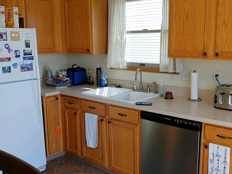 1093 Tarragon Dr — Photo 15