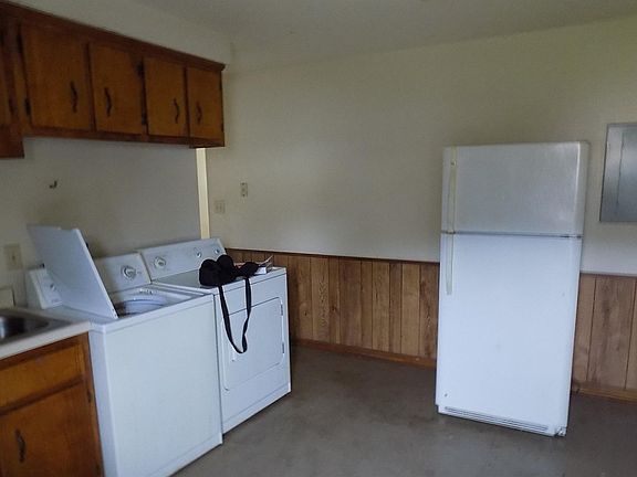 4th image of 750 Bancroft Cir