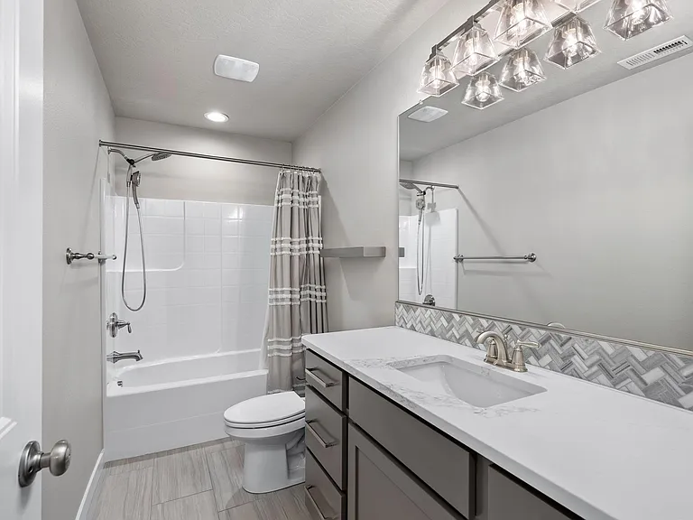 4740 W Derek Ave — Photo 18