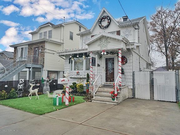 3rd image of 267 Boundary Ave
