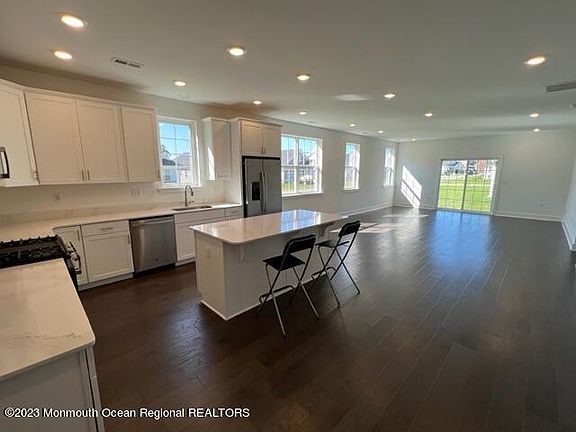 2nd image of 155 Churchill Blvd